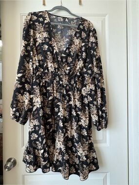 SHEIN Black Dress with Beige Floral Print